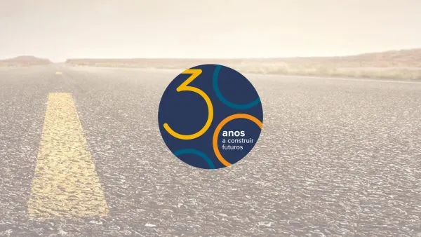 logotipo 30 anos CRPG