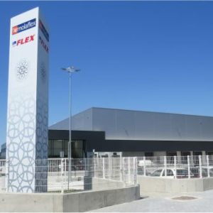 fotografia do exterior das instalações da Molaflex